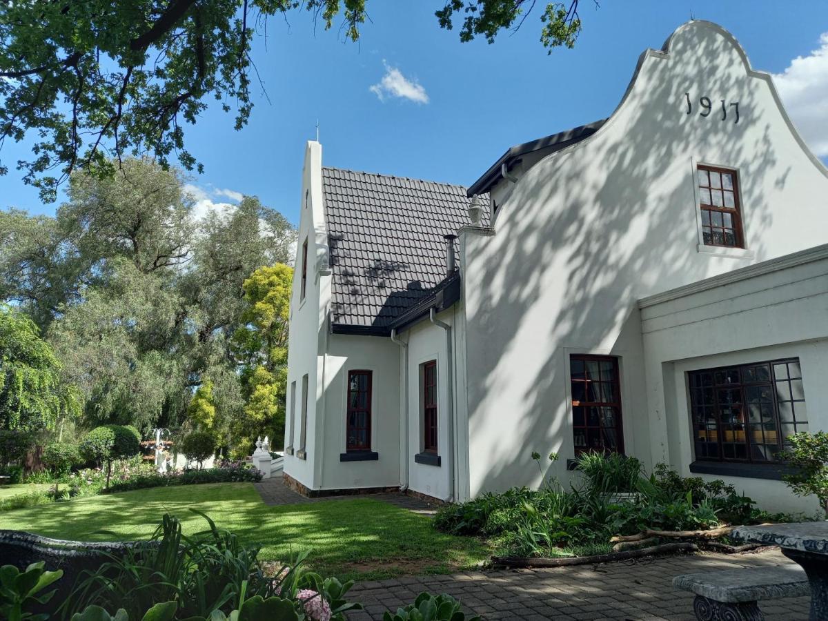 Oak View Manor Hotel Хайделберг Екстериор снимка