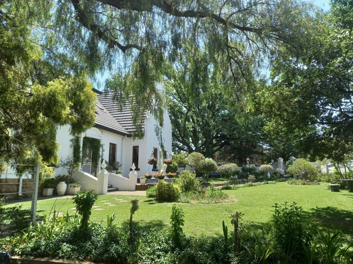 Oak View Manor Hotel Хайделберг Екстериор снимка