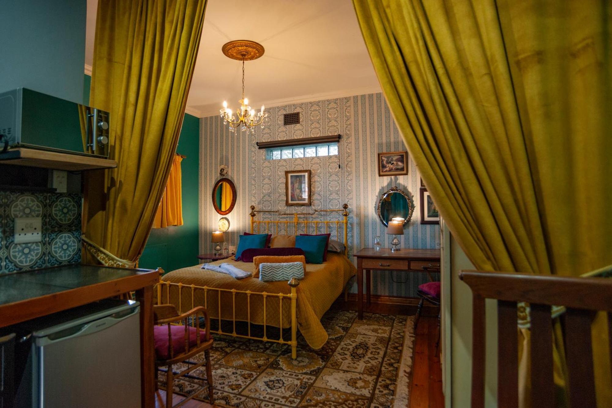 Oak View Manor Hotel Хайделберг Екстериор снимка